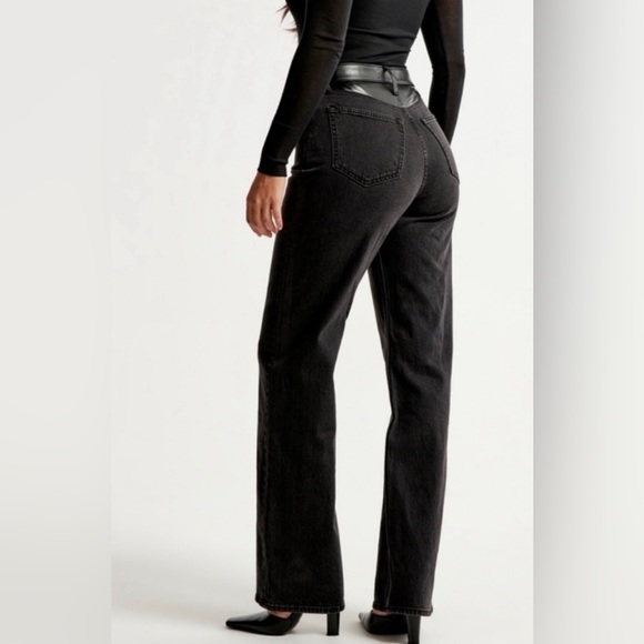 Abercrombie & Fitch Black 90s Relaxed High Rise Straight Leg Mixed Jean 30/10R - Picture 2 of 13